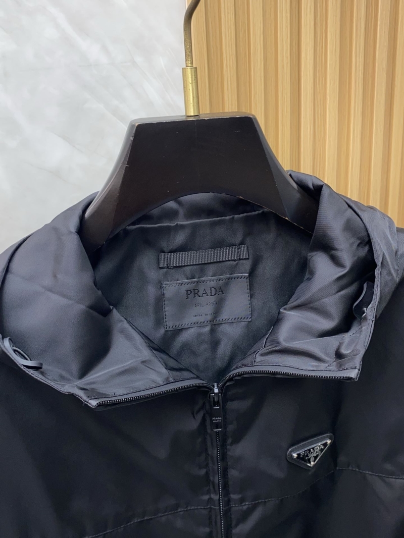 Pra*a outwear